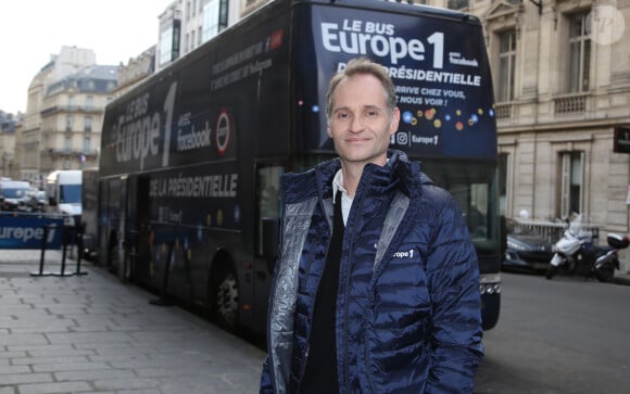 Fabien Namias - Présentation du bus Europe 1 pour la Presidentielle 2017 à Paris le 2 février 2017. Le bus Europe 1 de la présidentielle fera dimanche sa première étape à Lyon et une tournée à travers 40 villes de l'hexagone. © Denis Guignebourg/Bestimage