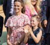 Le 14 juillet lors de la grande finale de Wimbledon, la nièce de Pippa Middleton a donné une belle leçon de style avec ses bijoux.
La princesse Charlotte, Pippa Matthews lors de la finale Hommes du tournoi de tennis de Wimbledon. Le 14 juillet 2024