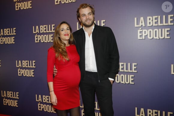 Seulement voilà, après plusieurs années d'amour, les parents de Zelda se sont séparés.
Victoria Bedos (enceinte) et son compagnon Romain Battisti - Avant-première du film "La belle époque" au Gaumont Capucines à Paris, le 17 octobre 2019. © Christophe Clovis / Bestimage