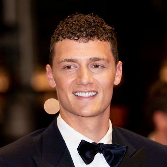 L'heureuse élue n'est autre que Kleofina Pnishi, ancienne Miss Provence 2017
 
Benjamin Pavard - Montée des marches du film " Fumer Fait Tousser " lors du 75ème Festival International du Film de Cannes. Le 21 mai 2022 © Cyril Moreau / Bestimage