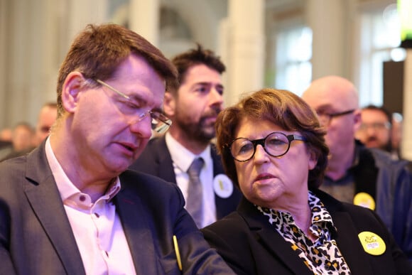 Patrice VERGRIETE (Ministre du Logement et Président Communauté Urbaine de Dunkerque) et Martine AUBRY (Maire de la ville de Lille) lors de la présentation du Grand Départ Lille-Nord de France du Tour de France 2025, le 30 novembre 2023 © Laurent Sanson / Panoramic / Bestimage 