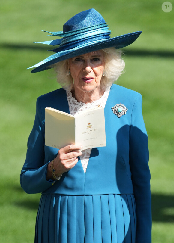 La reine consort d'Angleterre Camilla Parker Bowles - La famille royale d'Angleterre aux courses hippiques "Royal Ascot 2024" à Ascot. Le 19 juin 2024 © Julien Burton / Bestimage 