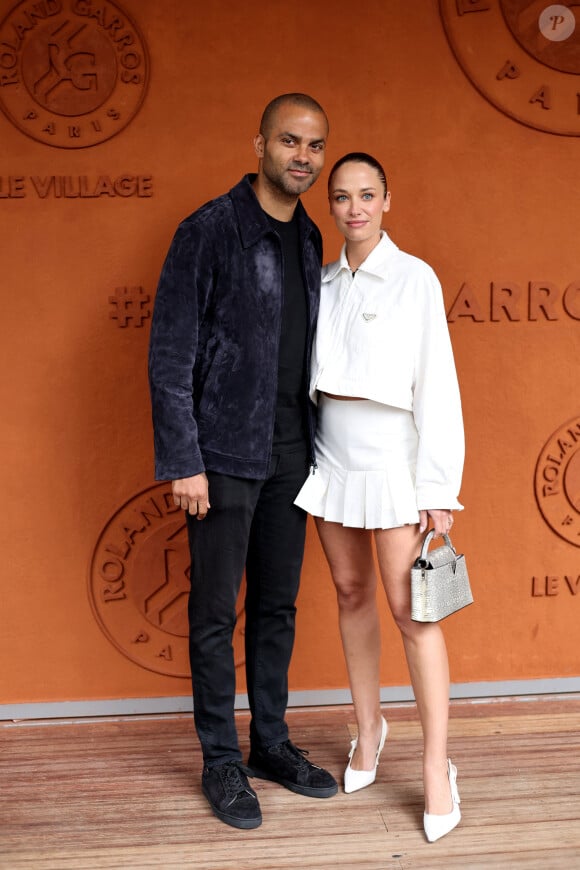 Tony Parker et sa compagne Agathe Teyssier au village lors des Internationaux de France de tennis de Roland Garros 2024 à Paris le 2 juin 2024