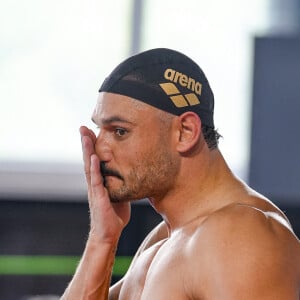 Florent Manaudou à l'échauffement lors de l'open des gones de natation à Lyon le 04/05/2024 - Photo Sandrine Thesillat / Panoramic