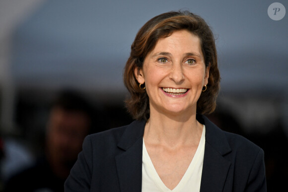 Amélie Oudéa-Castéra, ministre des Sports et des Jeux olympiques et paralympiques, durant l'arrivée historique de la 111eme édition du Tour de France cycliste sur la place Masséna à Nice, le 21 juillet 2024. © Bruno Bebert/Bestimage 