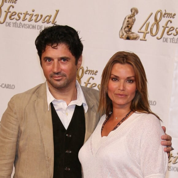 Ingrid Chauvin et Bruno Madinier posent pour des photos lors du 48ème Festival TV de Monte-Carlo qui s'est tenu à Monaco le 11 juin 2008. Denis Guignebourg/ABACAPRESS.COM