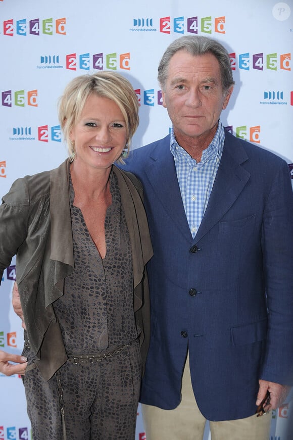 Sophie Davant et William Leymergie arrivent à la conférence de presse annuelle du groupe France Télévisions à Paris, le 3 septembre 2010. Giancarlo Gorassini/ABACAPRESS.COM