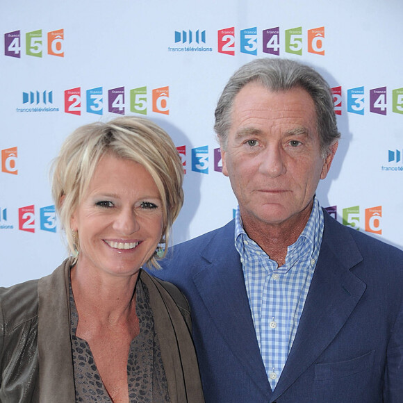 Sophie Davant et William Leymergie arrivent à la conférence de presse annuelle du groupe France Télévisions à Paris, le 3 septembre 2010. Giancarlo Gorassini/ABACAPRESS.COM