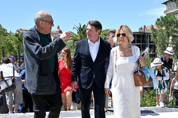 Christian Estrosi et sa femme Laura Tenoudji - Christian Estrosi, le maire de Nice, accompagné de sa femme L.Tenoudji, de leur fille Bianca et entouré de d'élus municipaux a inauguré "La Bourgada", le premier tronçon de la Promenade du Paillon - Saison 2, dans la continuité de la Coulée Verte à Nice, le 22 juin 2024. En lieu et place de l'ancien Théâtre National de Nice, poussent désormais 150 arbres et arbustes (olivier, amandiers, chênes verts), six pins parasols sur 5.000 mètres carré de surface. Cet espace vert est arrosé par une citerne de 600 mètres cube, placée en sous-sol et alimentée par l'eau de pluie. © Bruno Bebert / Bestimage  Christian Estrosi, the mayor of Nice, accompanied by his wife L.Tenoudji, their daughter Bianca and surrounded by municipal elected officials inaugurated "La Bourgada", the first section of the Promenade du Paillon - Season 2, in the continuity of the Coulée Verte in Nice, June 22, 2024. In place of the former National Theater of Nice, 150 trees and shrubs (olive trees, almond trees, holm oaks), six umbrella pines now grow over 5,000 square meters of surface area. This green space is watered by a 600 cubic meter cistern, placed underground and supplied by rainwater. 