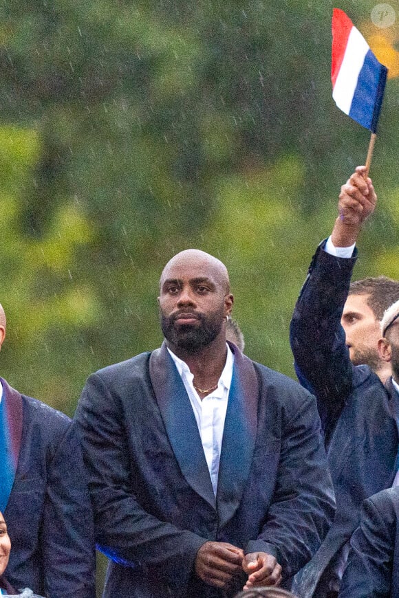 Teddy Riner avec les athlètes français - Les délégations sur la seine pour la cérémonie d'ouverture des Jeux Olympiques (JO) de Paris 2024, à Paris, France, le 26 juillet 2024. Jacovides-Perusseau/Bestimage