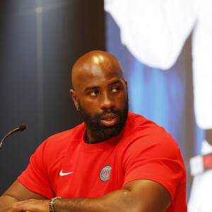 Teddy Riner lors de sa conférence de presse pré-olympique au Campus du Paris Saint-Germain (PSG) à Poissy, France, le 13 juillet 2024. © Marc Ausset-Lacroix/Bestimage