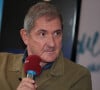 Que les fidèles de RTL se rassurent, Régis Ravenas, le Directeur Général en charge des antennes radio du groupe M6 a fait savoir à travers un communiqué de presse officiel qu'Yves Calvi ne quitterait pas la station pour autant.
Exclusif - Yves Calvi - Projection et discussion autour du film "Allez France !" lors du festival CineComédies à Lille, le 1er octobre 2021. © Stéphane Vansteenkiste/Bestimage