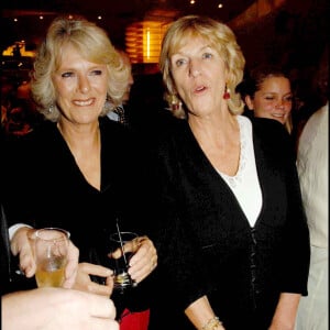 Annabel Ellioth et Camilla Parker Bowles, la duchesse de Cournouailles - lancement du livre de Tom Parker Bowles 'The Year Of Eating Dangerously" à Londres.