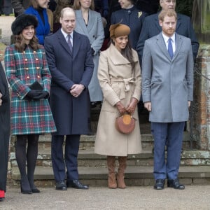 Kate Catherine Middleton, enceinte et le prince William, duc de Cambridge avec le prince Harry et sa fiancée Meghan Markle - La famille royale d'Angleterre arrive à l'église St Mary Magdalene pour la messe de Noël à Sandringham le 25 décembre 2017 