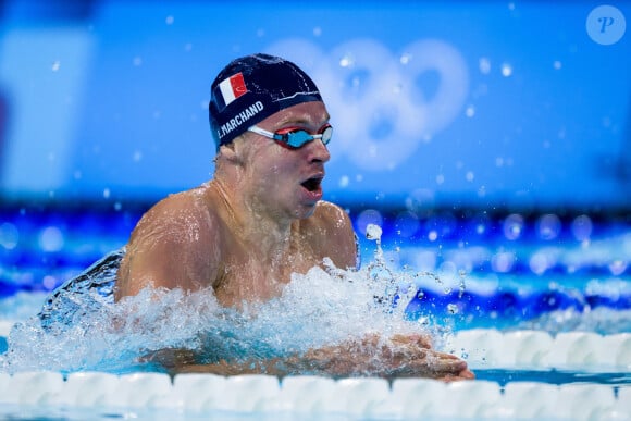 Leon Marchand, de France, participe aux séries de natation du 200 mètres quatre nages individuel masculin lors de la sixième journée des Jeux olympiques de Paris 2024, le 1er août 2024 à Paris. © Maxim Thore/Bildbyran via ZUMA Press/Bestimage