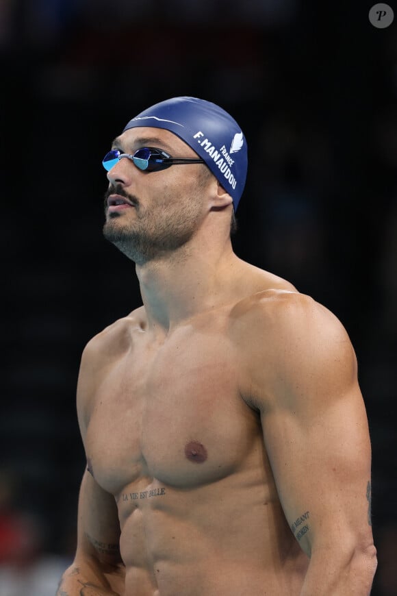 30 juillet 2024, Paris, Ile de France, France : FLORENT MANAUDOU de France est vu pendant l'échauffement avant les épreuves de natation le jour 4 aux Jeux Olympiques de Paris 2024 à Paris La Defense Arena à Paris, France (Image de crédit : © Mickael Chavet/ZUMA Press Wire).