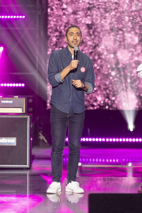 Exclusif -  Jimmy Mohamed - Enregistrement de l'émission "Tout le monde chante contre le cancer" au Cirque Phénix à Paris, présentée par J.Anthony et E.Gossuin et diffusée le 4 janvier sur W9 © C.Clovis-P.Perusseau / Bestimage 