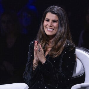 Qu'importe ! Karine Ferri semble avoir passé une agréable journée...
Exclusif - Karine Ferri - Enregistrement de l'émission "La chanson secrète 13", présentée par N.Aliagas et diffusée le 29 décembre sur TF1 © Guillaume Gaffiot-Cyril Moreau / Bestimage 