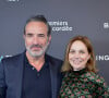 Nathalie Péchalat et Jean Dujardin forment un couple heureux depuis plusieurs années maintenant. 
Exclusif - Jean Dujardin et sa femme Nathalie Péchalat (nouvelle présidente de l'association "Premiers de Cordée") - Dîner de charité Breitling à la Samaritaine pour l'association "Premiers de Cordée" à Paris. © Rachid Bellak/Bestimage