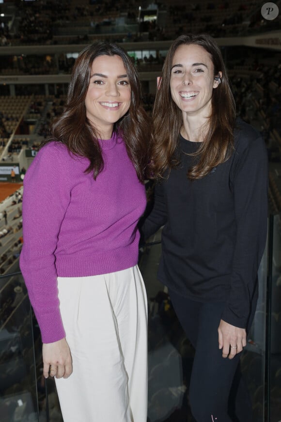 Exclusif - La journaliste Cécile Grès et Alizé Cornet - Plateau de France Télévision lors des Internationaux de France de Tennis de Roland Garros 2024 - Jour 5 à Paris le 30 Mai 2024. © Bertrand Rindoff / Bestimage 