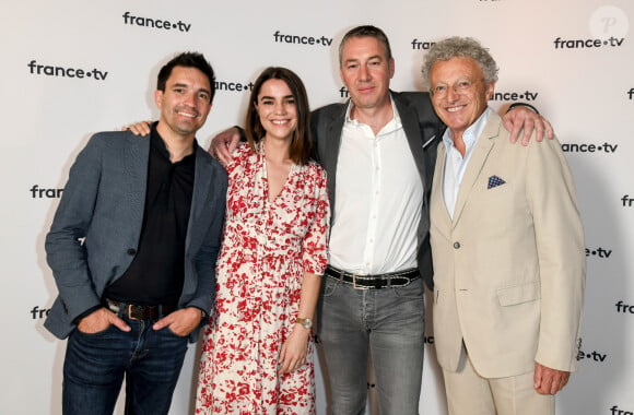 Fabien Lévêque, Cécile Grès, guest et Nelson Monfort au photocall de la conférence de presse de France 2 au théâtre Marigny à Paris le 18 juin 2019 © Coadic Guirec / Bestimage