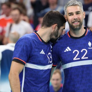 "C'est cruel par le déroulé du match, on l'avait en main. On doit le gagner", a-t-il confié après la défaite de son équipe. 
Nikola Karabatic et Luka Karabatic lors du match de handball qui a opposé la France à l'Allemagne lors des quarts de final durant les Jeux Olympiques 2024 au Stade Pierre Mauroy, le 7 août 2024. © Laurent Sanson/Panoramic/Bestimage