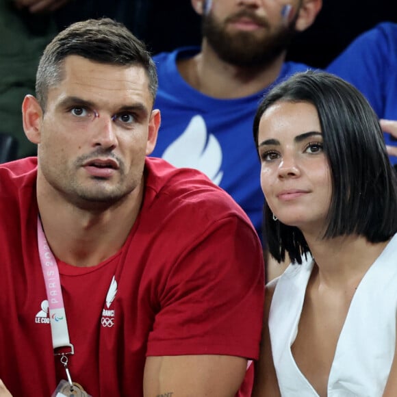 Florent Manaudou et Lola Dumenil s'éclatent pendant les JO
 
Florent Manaudou et sa compagne Lola Duménil - Les célébrités assistent à la victoire de l'équipe de France de basket face au Canada (82-73) lors des Jeux Olympiques de Paris. © Jacovides-Perusseau / Bestimage