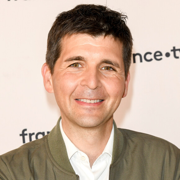 Thomas Sotto au photocall de la conférence de presse de France 2 au théâtre Marigny à Paris le 18 juin 2019 © Coadic Guirec / Bestimage