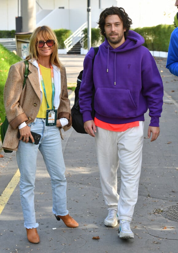 Exclusif - Axelle Laffont et son compagnon Romain Sichez - Axelle Laffont et son compagnon Romain Sichez lors du tournoi de tennis "Rolex Paris Masters 2022" à Bercy AccorHotels Arena à Paris, le 31 octobre 2022. © Veeren Ramsamy / Bestimage 