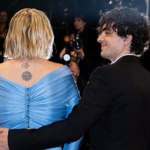 Florian Rossi et sa compagne Louane Emera - Montée des marches du film " The Idol " lors du 76ème Festival International du Film de Cannes, au Palais des Festivals à Cannes. Le 22 mai 2023 © Olivier Borde / Bestimage 