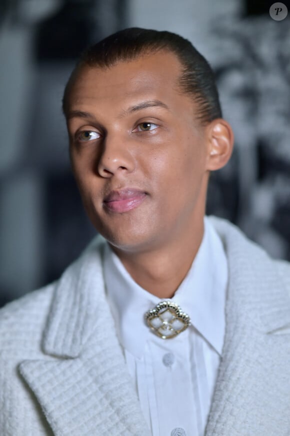 Stromae Photocall au défilé Chanel Collection Femme Prêt-à-porter Printemps/Eté 2023 lors de la Fashion Week de Paris (PFW), France, le 4 octobre 2022. 