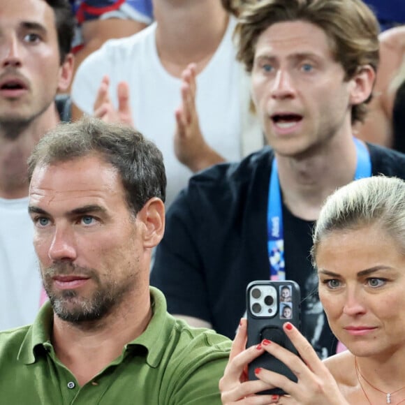 Bruno Cheyrou et Laure Boulleau, Cédric Doumbé - Les célébrités assistent à la victoire de l'équipe de France de basket face au Canada (82-73) lors des Jeux Olympiques de Paris2024, le 6 août 2024. © Jacovides-Perusseau / Bestimage 