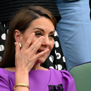 Catherine (Kate) Middleton avec la princesse Charlotte et Pippa Middleton dans les tribunes de la finale du tournoi de Wimbledon 2024, le 14 juillet 2024.