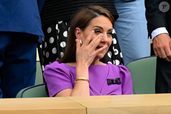 Catherine (Kate) Middleton avec la princesse Charlotte et Pippa Middleton dans les tribunes de la finale du tournoi de Wimbledon 2024, le 14 juillet 2024.