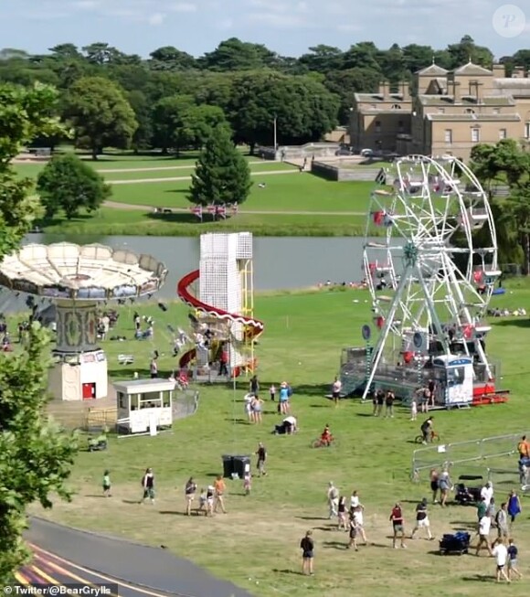 L'organisatrice du jeu raconte ce moment "inoubliable", pas du tout prévu au programme.
Les parties de Nerf sur le domaine de Holkham Hall, en Angleterre, où ont joué Kate, William et leurs enfants. Crédit : Facebook/BearGrylls