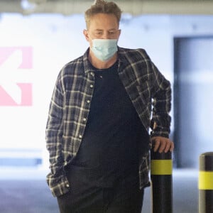 Matthew Perry, en bonne santé, est vu pour la première fois depuis 6 mois, avec sa fiancée Molly Hurwitz, à Los Angeles, CA, USA, le 7 avril 2021. Photo par Diggzy/JP/Splash News/ABACAPRESS.COM