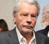 Autre condition, il pourra demeurer "non loin de ses chiens", comme il le souhaite, et non "avec", car la loi l'interdit.
Exclusif - Alain Delon donne une master class au 72ème Festival du Film de Cannes alors qu'il s'apprête à recevoir une Palme d'Or d'honneur pour l'ensemble de sa carrière, Cannes, le 19 mai 2019. ©Denis Guignebourg/BestIlmage