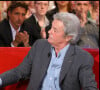 Le célèbre comédien est mort à l'âge de 88 ans le dimanche 18 août 2024
Archive - Alain Delon et son fils aîné Anthony Delon dans l'émission Vivement dimanche. © Guillaume Gaffiot/bestimage