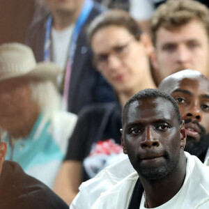 Omar Sy - Les célébrités en tribunes pendant la finale de basketball opposant les Etats-Unis à la France (98-87) lors des Jeux Olympiques de Paris 2024 (JO) à l'Arena Bercy, à Paris, France, le 10 août 2024. © Jacovides-Perusseau/Bestimage 