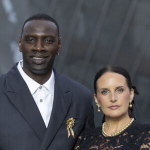 Omar Sy et sa Helene (bijoux Tasaki) - Photocall du dîner "Prelude pour les JO" à la Fondation Vuitton à Paris, France, le 25 juillet 2024. © Olivier Borde/Bestimage 