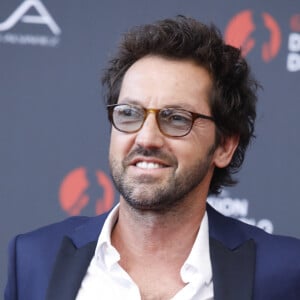 Et de préciser une information inquiétante : "Le problème, c'est que le voleur s'est introduit à mon domicile par la fenêtre !" P
Frederic Diefenthal sur le tapis rouge du photocall de la cérémonie d'ouverture du 62ème Festival de Télévision de Monte-Carlo, à Monaco, le 16 juin 2023. © Denis Guignebourg/BestImage