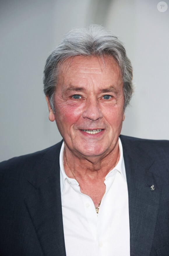 Dans celle-ci, il a rendu hommage à l'acteur qu'était Alain Delon mais aussi à l'homme et au croyant.
Alain Delon le 4 mai 2013 à Cannes, France.