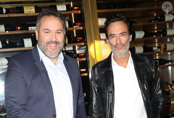 Exclusif - Bruce Toussaint et Anthony Delon lors de l'enregistrement de l'émission "Le live Toussaint" à Paris en 2023. © Coadic Guirec / Bestimage 