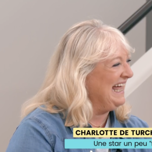 "En fait les vacances, c'est ici", s'amuse la comédienne sur le plateau de "Bonjour !"
Charlotte de Turckheim dans l'émission "Bonjour !" sur TF1.
