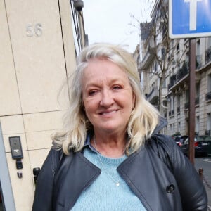 Charlotte de Turckheim à la sortie des studios RTL à Neuilly-sur-Seine, France, le 12 janvier 2023. © Jonathan Rebboah/Panoramic/Bestimage