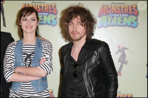 Louise Bourgoin et Julien Doré au film "Monstres contre Aliens