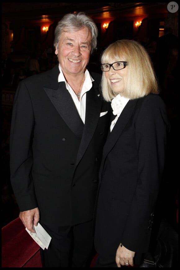 Archive - Alain Delon et Mireille Darc lors du gala de l'IFRAD à Paris, France, le 21 septembre 2011.