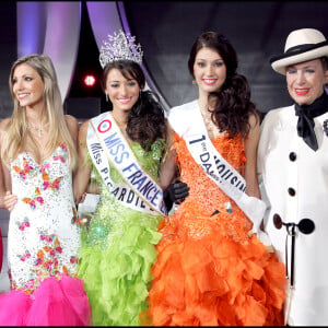 Sylvie Tellier, Miss Picardie Rachel Legrain-Trapani élue Miss France 2007 entourée d'Alexandra Rosenfeld (Miss France 2006), Sophie Vouzeland (Miss Limousin et première dauphine) et de Geneviève de Fontenay. Election de Miss France 2007 au Futuroscope de Poitiers.