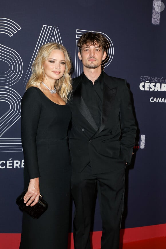 Virginie Efira et son compagnon Niels Schneider (en YSL) - Photocall de la 47ème édition de la cérémonie des César à l'Olympia à Paris, le 25 février 2022. © Borde-Jacovides/Bestimage 