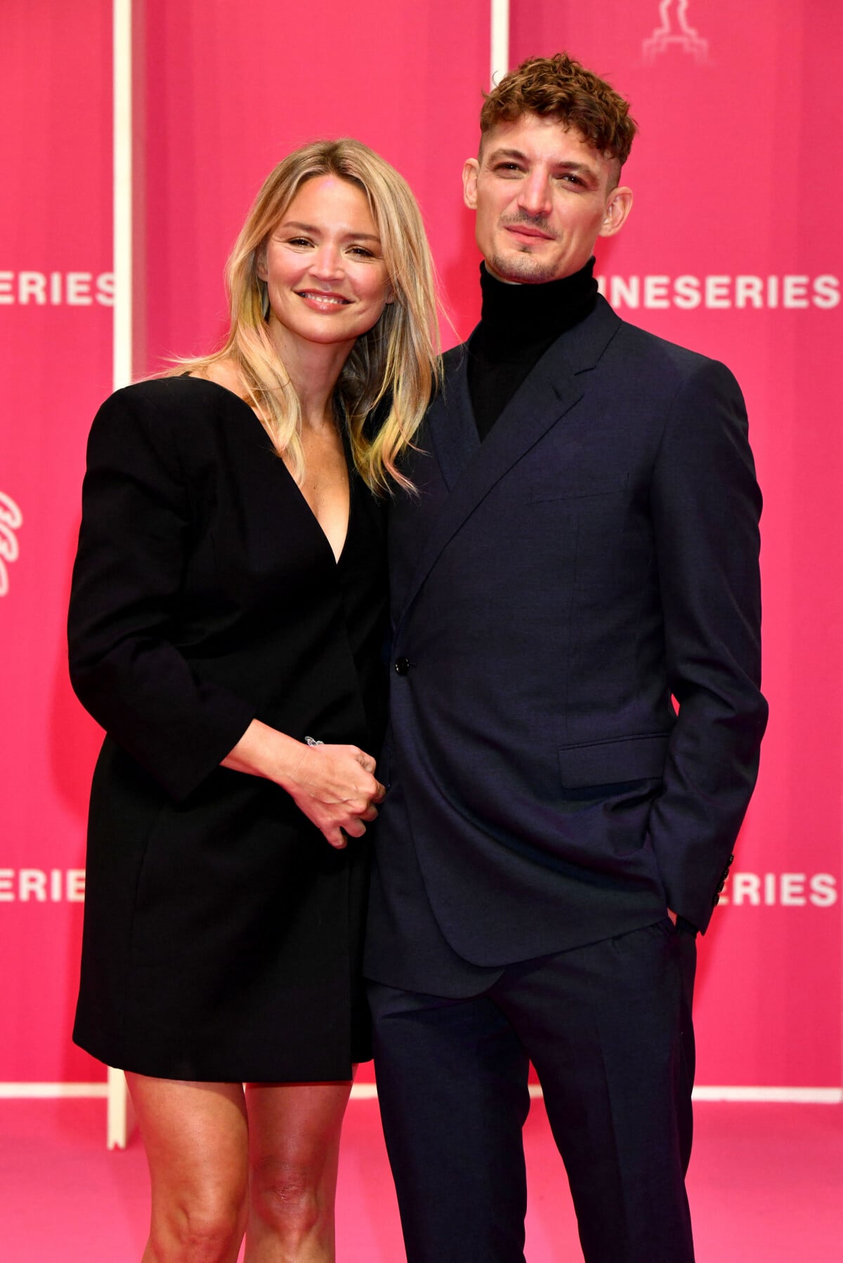 photo-virginie-efira-et-son-compagnon-niels-schneider-durant-la